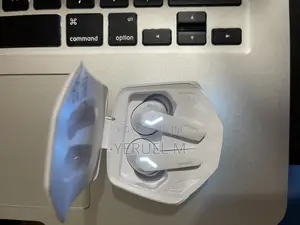 Photo - Lenovo Gm2 Pro Earpod