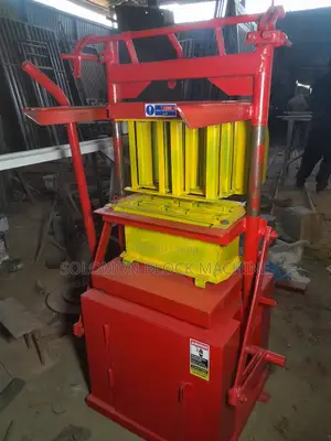 ምን ያክል ብሎኬት በቀን እንደተመረተ መቁጠር ድሮ ቀረ. ምክንያቱም ራሱ ይቆጥራላ!!