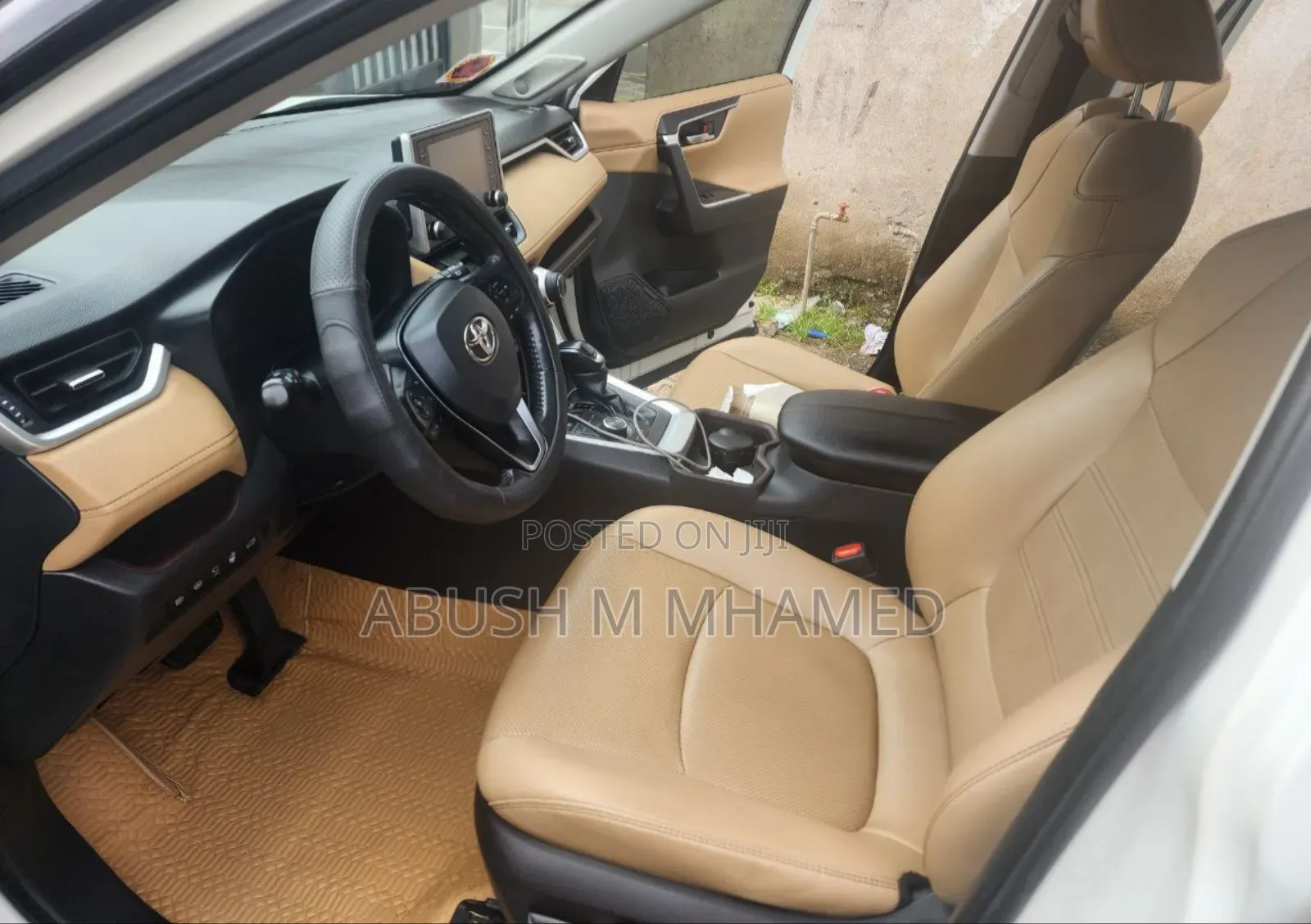 Toyota RAV4 2021 White