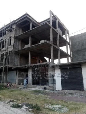 5bdrm House in Akaky Kaliti for sale