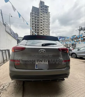 Hyundai Tucson 2020 Gold