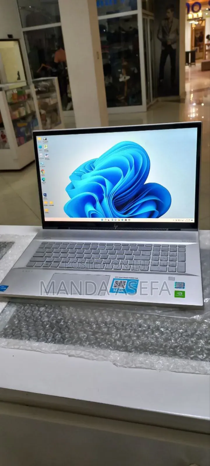 New Laptop HP Envy 17 16GB Intel Core I7 SSD 512GB