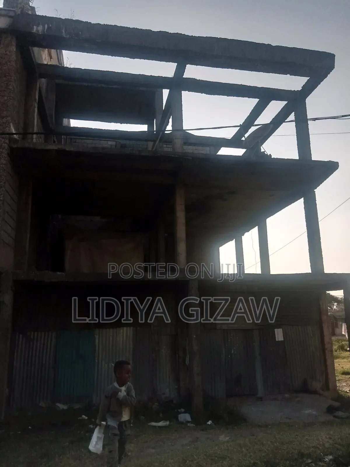 5bdrm House in Akaky Kaliti for sale