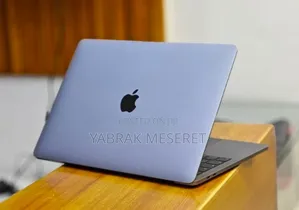 New Laptop Apple MacBook Pro 2019 16GB Intel Core I5 SSD 512GB