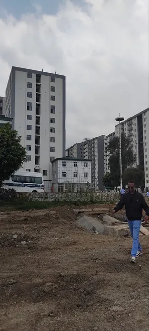 1bdrm Apartment in ሮማርክ ሪል እስቴት, Nifas Silk-Lafto for sale