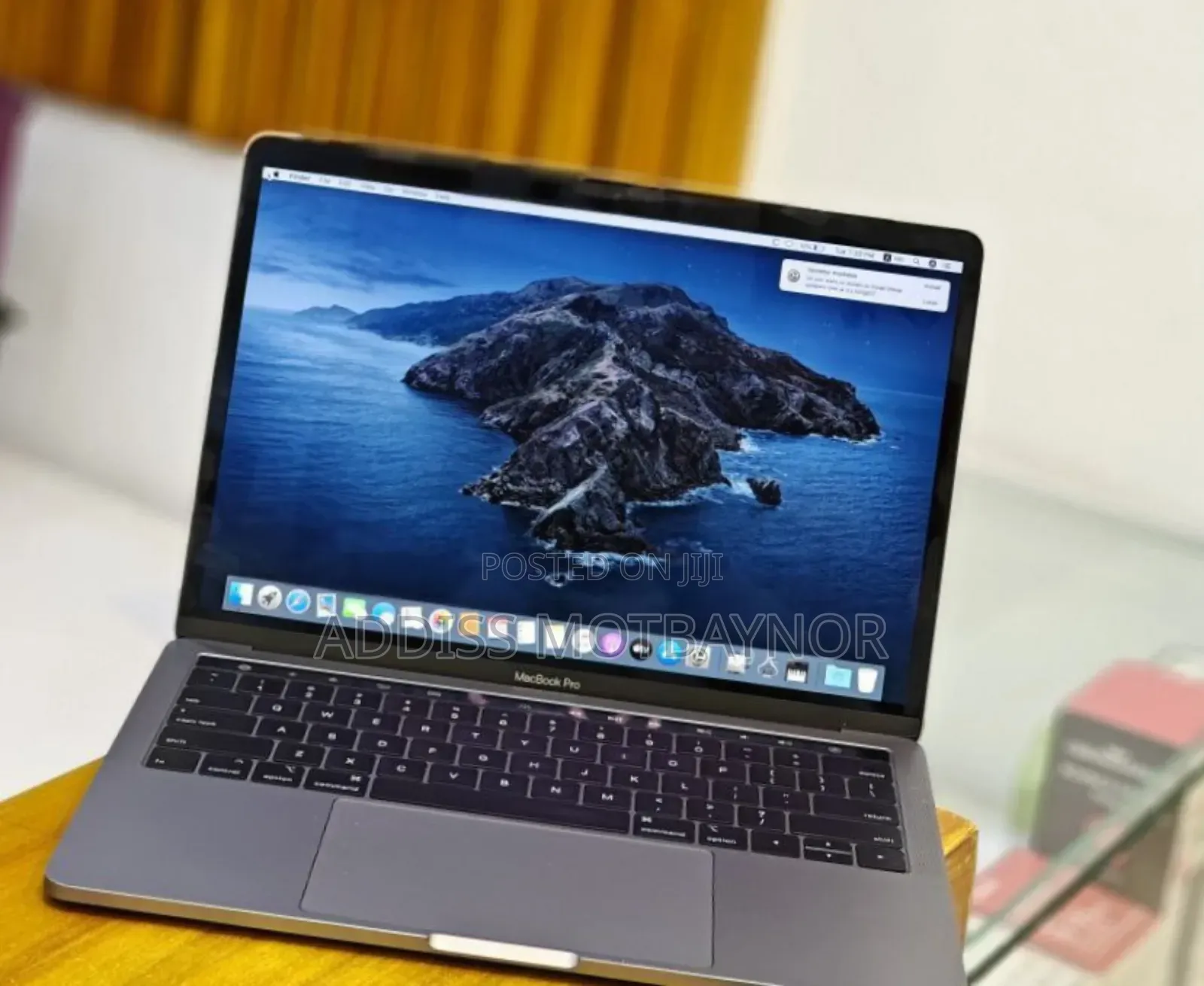 New Laptop Apple MacBook Pro 2019 16GB Intel Core I5 SSD 512GB