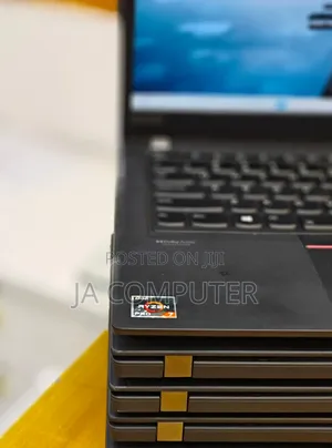 New Laptop Lenovo Thinkpad P14s 16GB AMD Ryzen 7 SSD 512GB