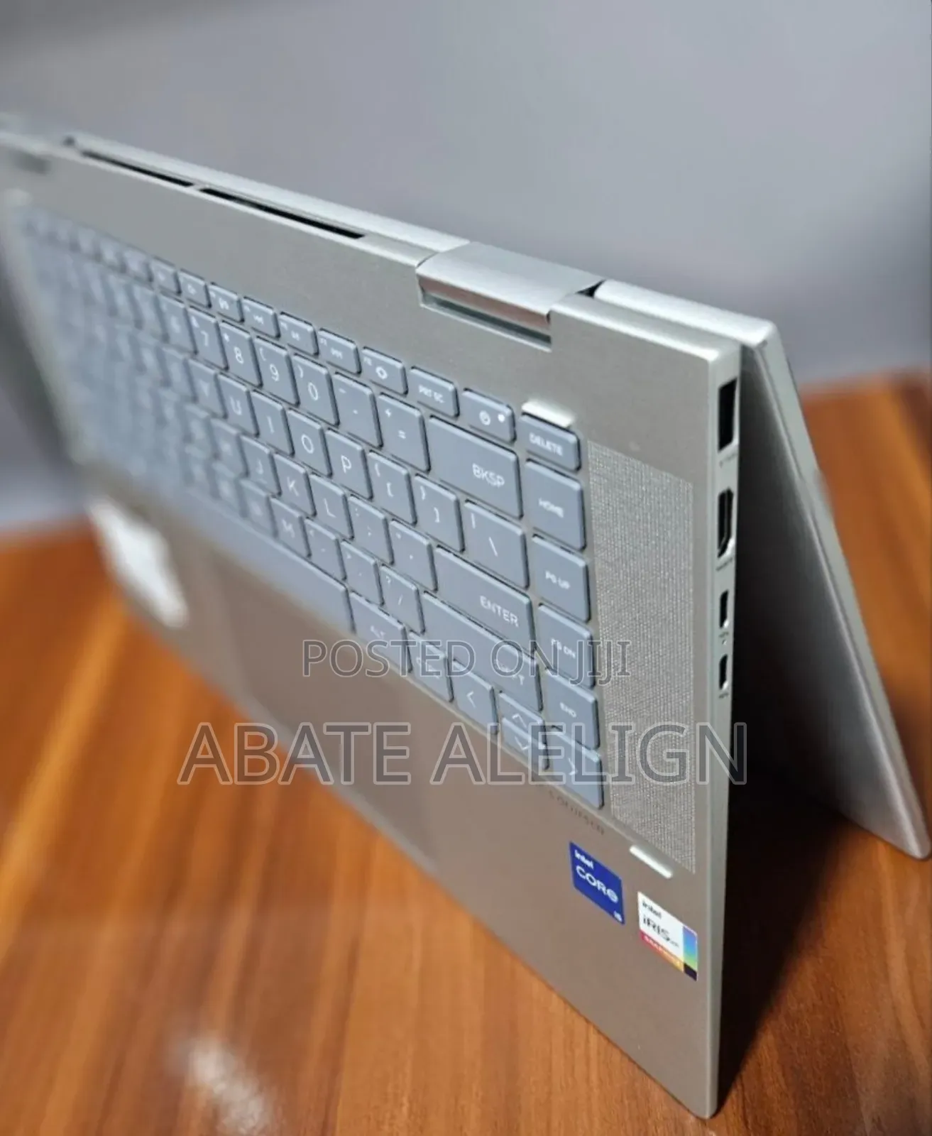 New Laptop HP Envy X360 8GB Intel Core I5 SSD 512GB