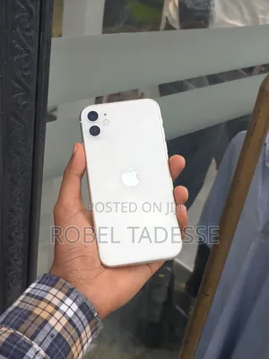 Photo - Apple iPhone 11 128 GB White