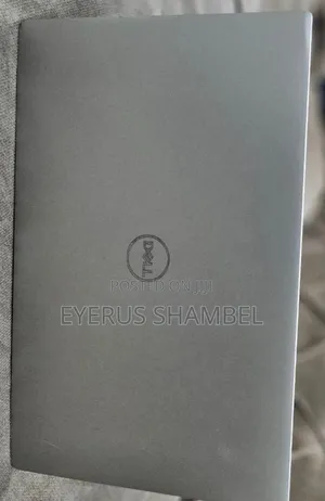 New Laptop Dell XPS 13 9370 8GB Intel Core i5 SSD 512GB