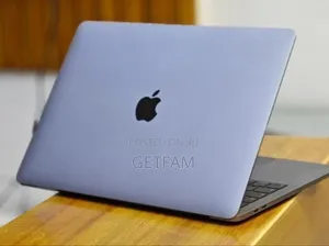 New Laptop Apple MacBook Pro 2019 16GB Intel Core I5 SSD 512GB