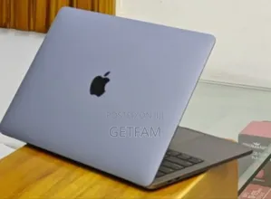 New Laptop Apple MacBook Pro 2019 16GB Intel Core I5 SSD 1T