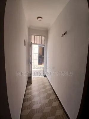 5bdrm Villa in Bole for sale
