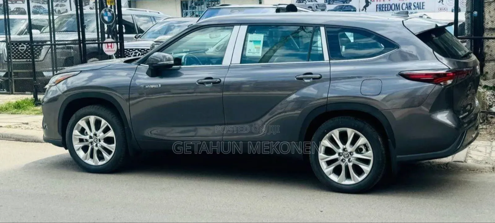 New Toyota Highlander Hybrid 2024 Gray