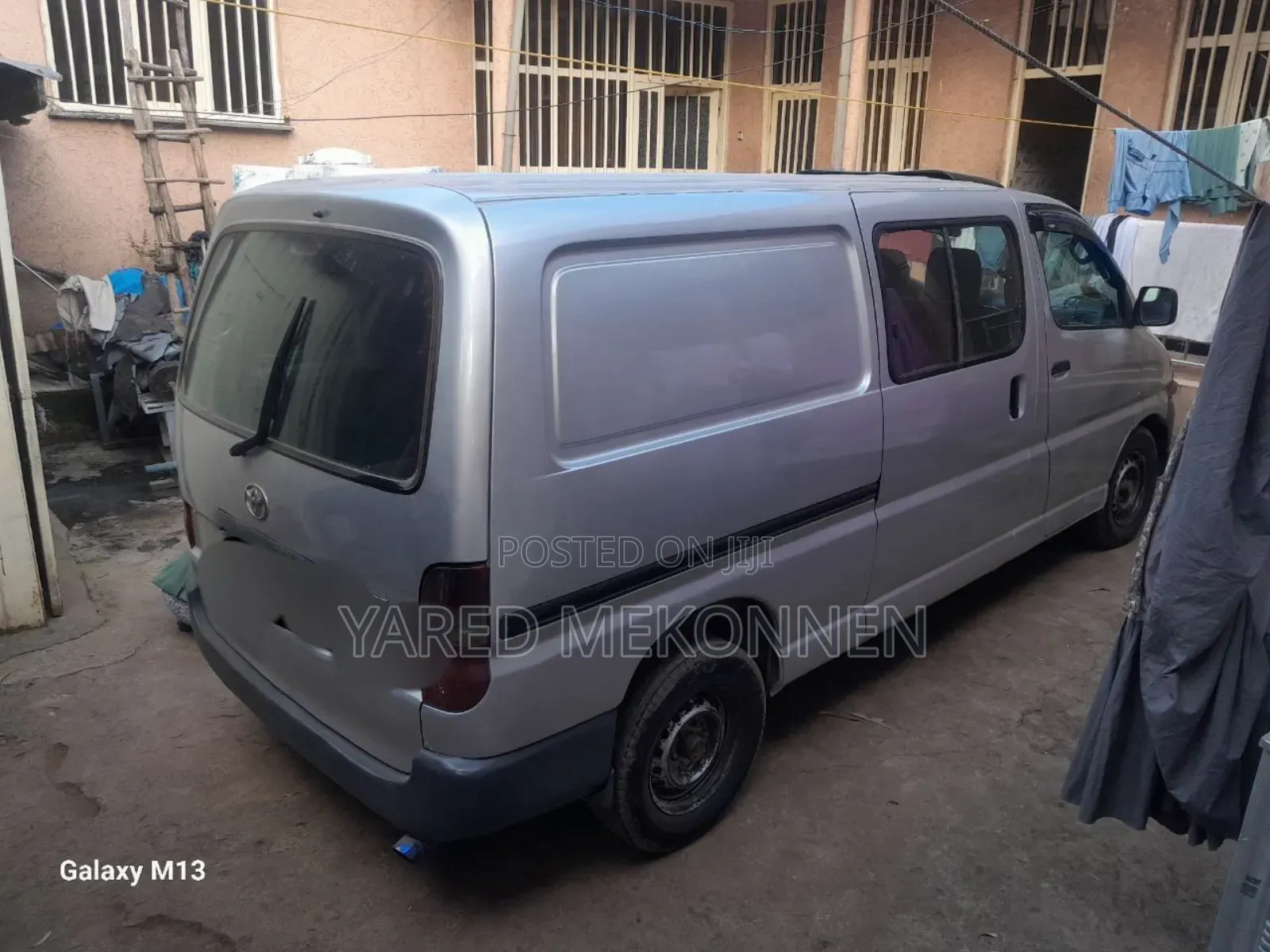Toyota HiAce 2004 Silver