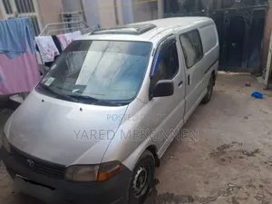 Toyota HiAce 2004 Silver