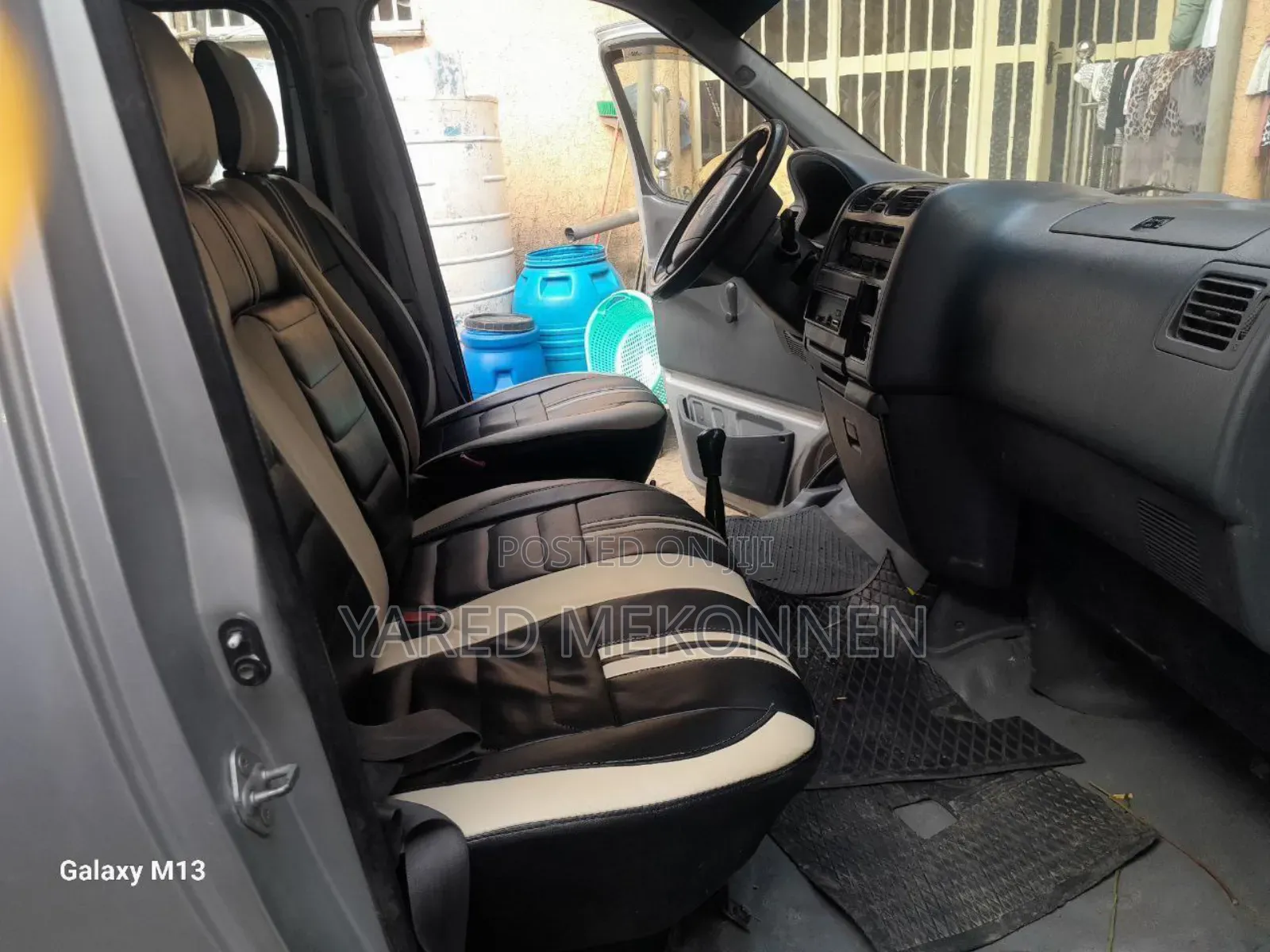 Toyota HiAce 2004 Silver