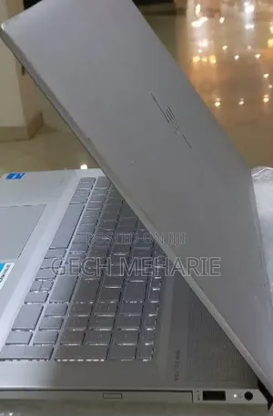 New Laptop HP Envy 17 16GB Intel Core I7 SSD 512GB