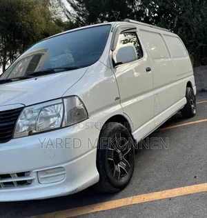 Photo - Toyota HiAce 2008 White