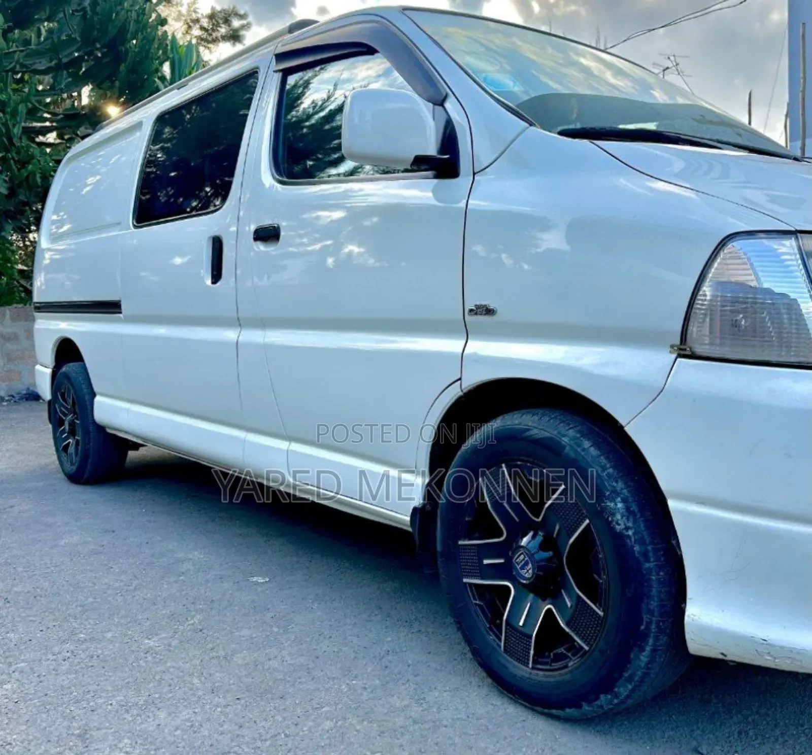 Toyota HiAce 2008 White