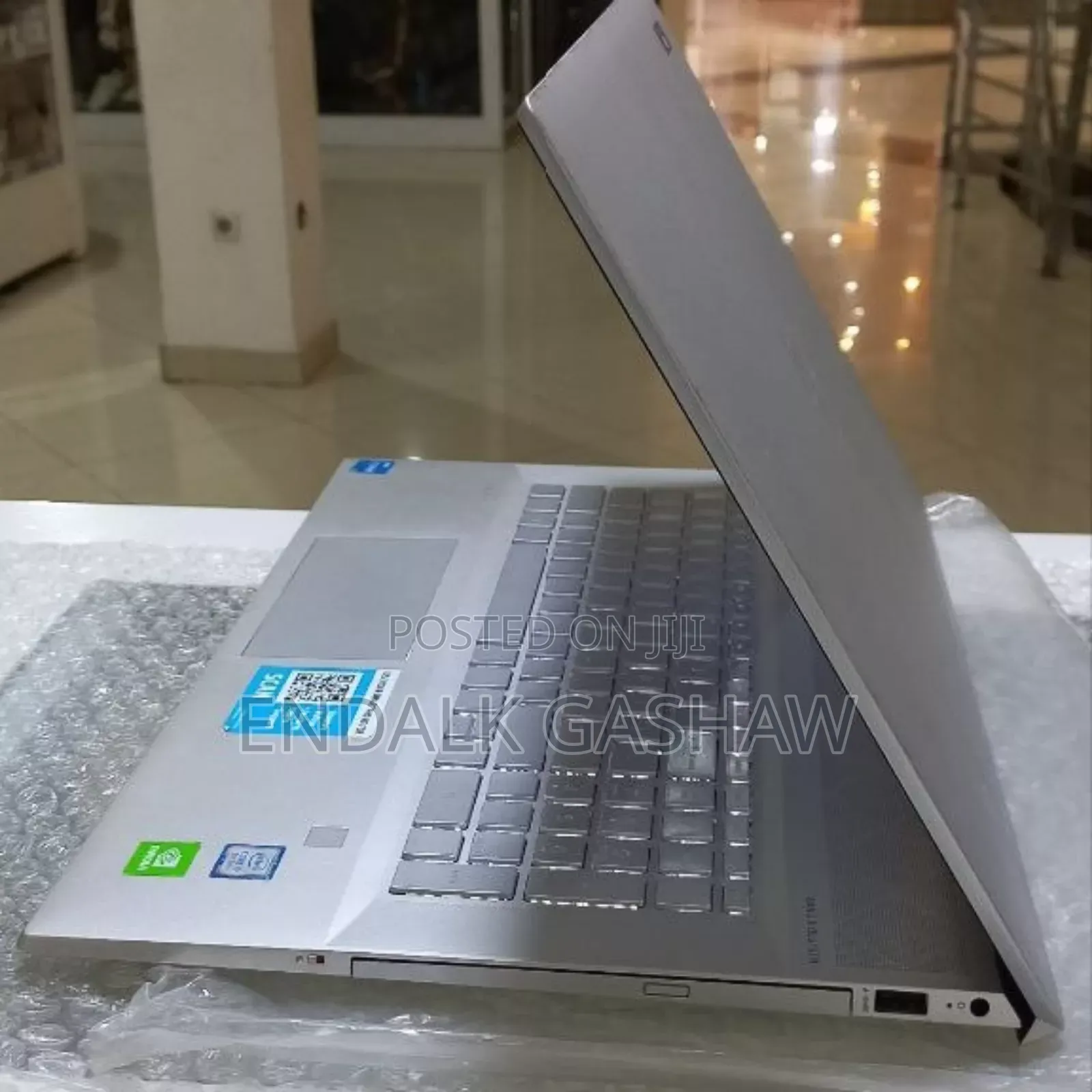 New Laptop HP Envy 14 16GB Intel Core I7 SSD 512GB