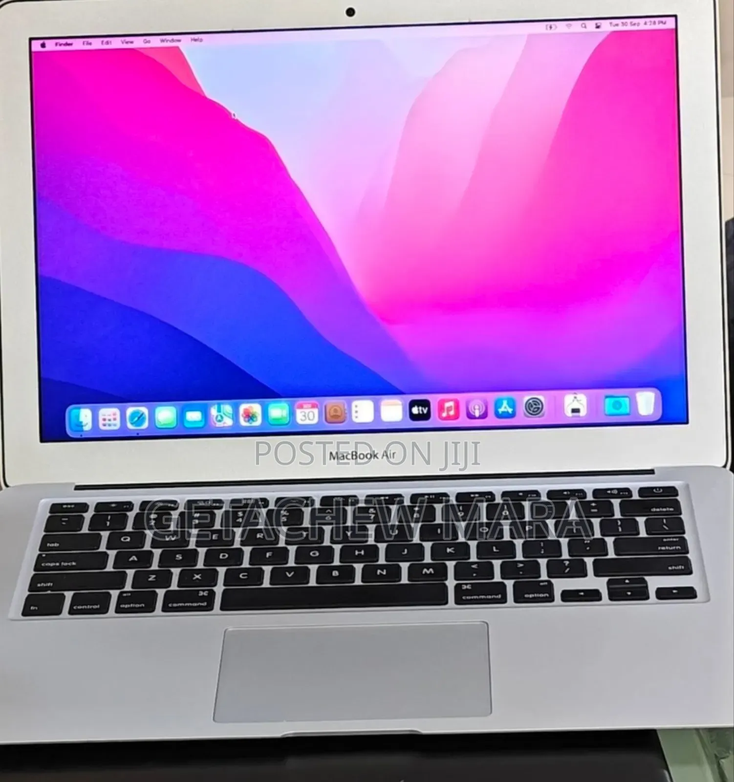 New Laptop Apple MacBook Pro 2017 8GB Intel Core I7 SSD 512GB