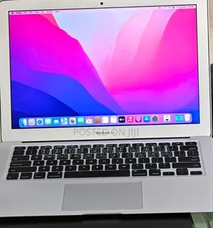 Photo - New Laptop Apple MacBook Pro 2017 8GB Intel Core I7 SSD 512GB