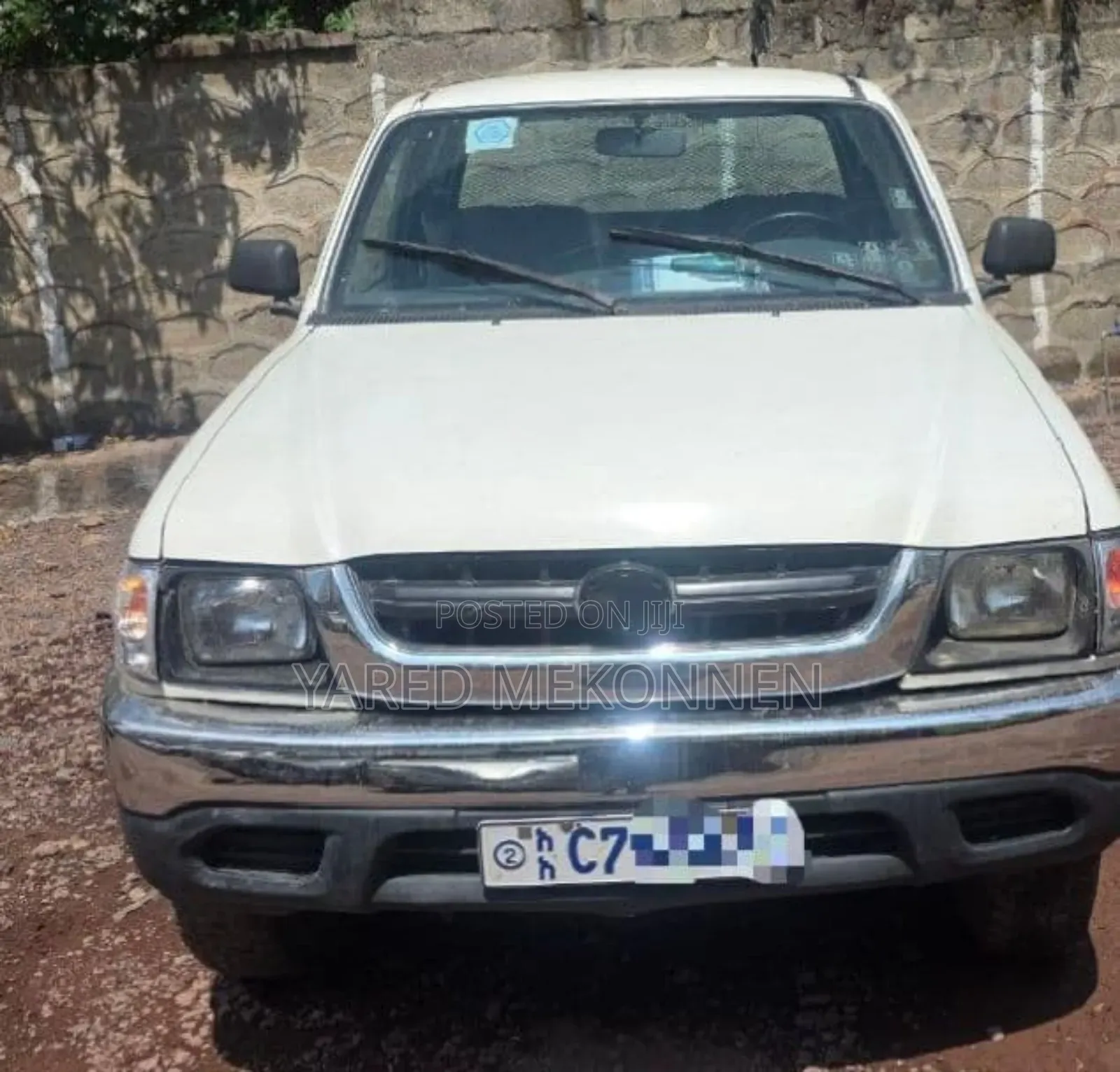 Toyota Hilux 2004 White