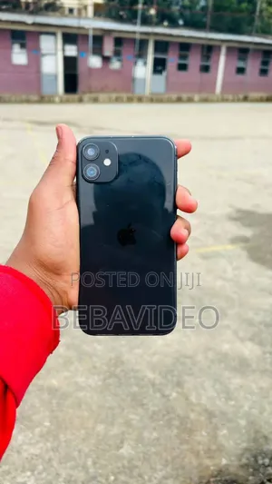 Apple iPhone 11 64 GB Black