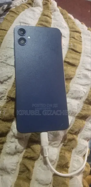 Samsung Galaxy F05 64 GB Blue