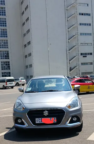 Photo - Suzuki Dzire 2021 Silver