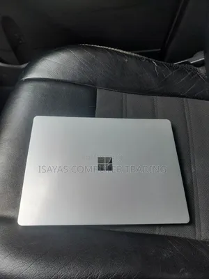 New Laptop Microsoft Surface 4GB Intel Core I5 SSD 256GB