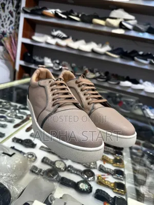  Christina Louboutintm 
Made in Italy