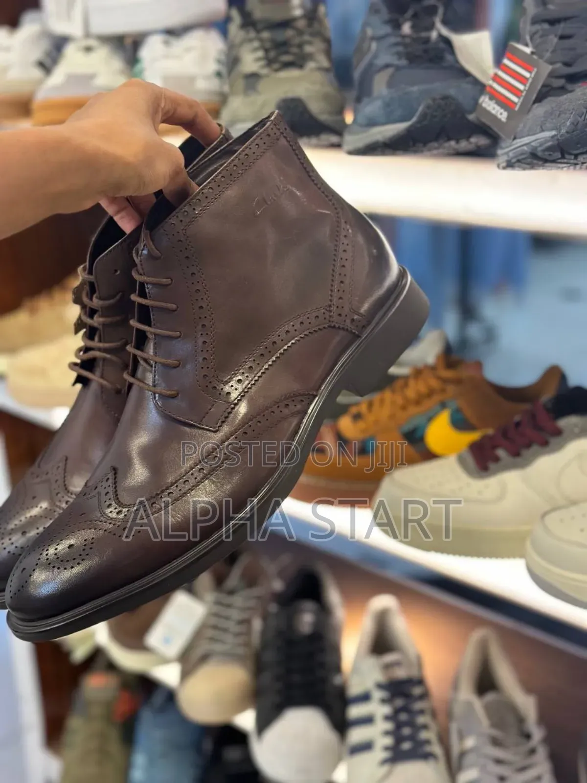  Clark's Tm 
High Master Quality Brwin Color Made in Vietnam