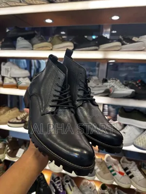 Photo -  Clark's Tmfull Black 
High Master Quality Smooth Boots for You