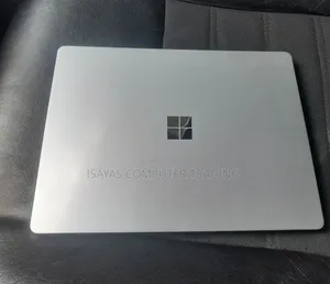 New Laptop Microsoft Surface 4GB Intel Core I5 SSD 256GB