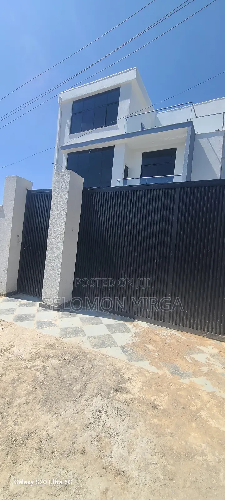 7bdrm House in Adis Ababa, Bole for sale