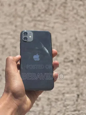 Photo - Apple iPhone 11 128 GB Black