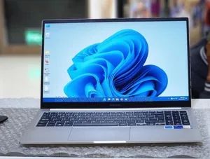 New Laptop Samsung Galaxy Book 2 8GB Intel Core i5 SSD 256GB