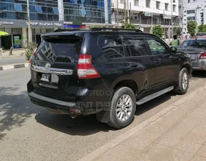 Photo - Toyota Land Cruiser Prado 2015 Black