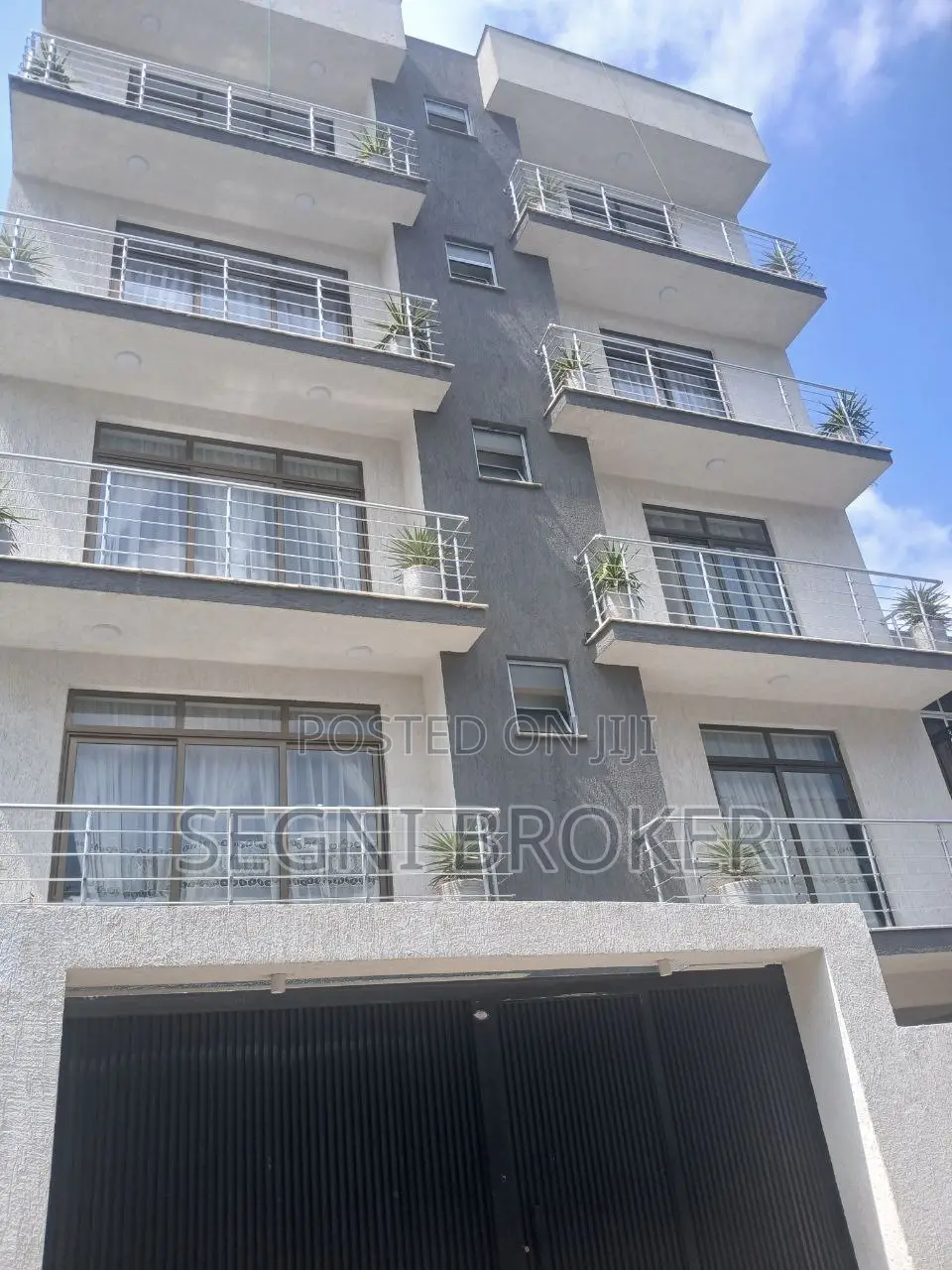 Furnished 12bdrm House in Geri Jackros, Bole for sale