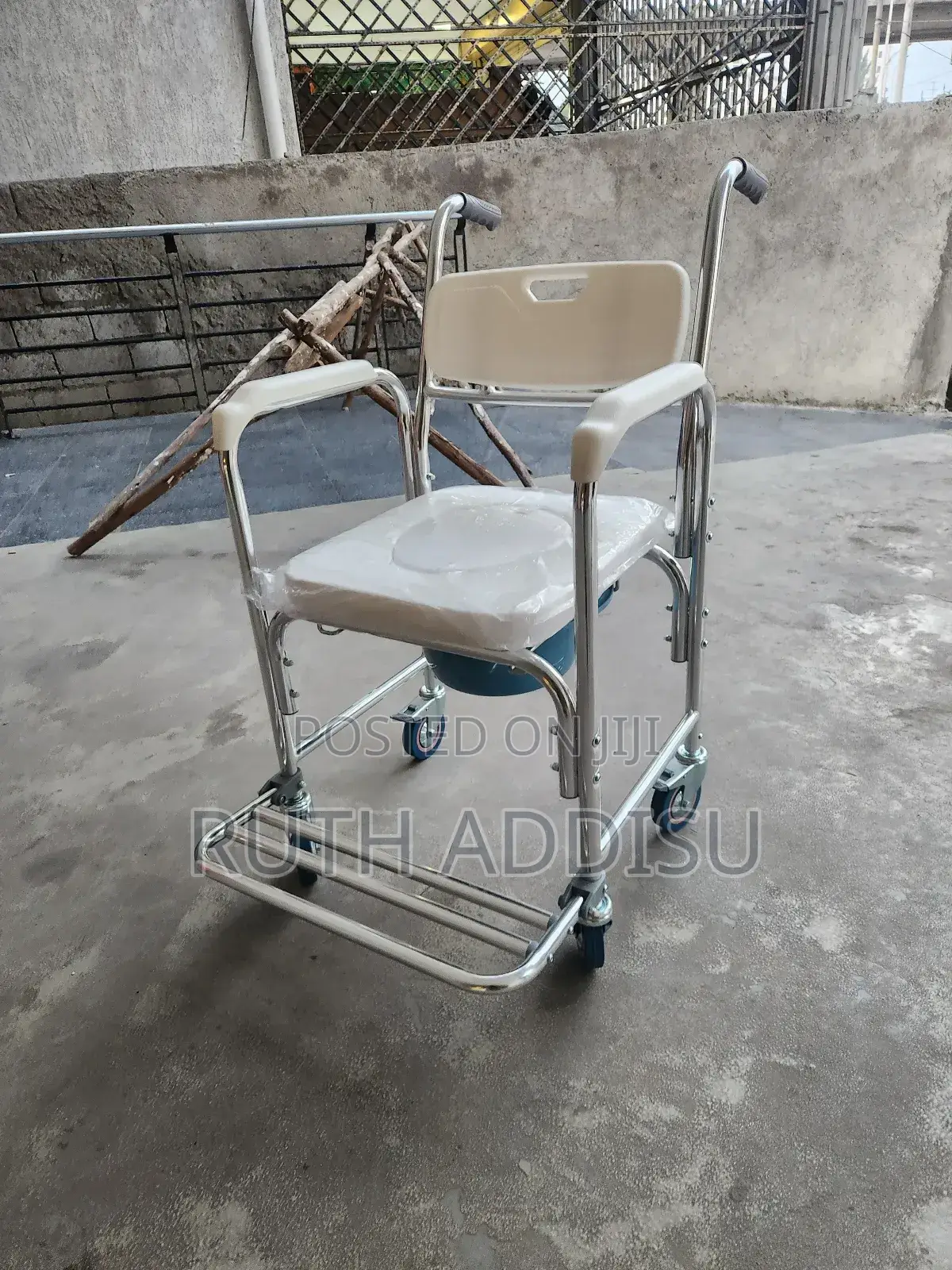 Commode Wheelchair鳵了wheelchair較大wheelchair凳短wheelchair晗了wheelchair