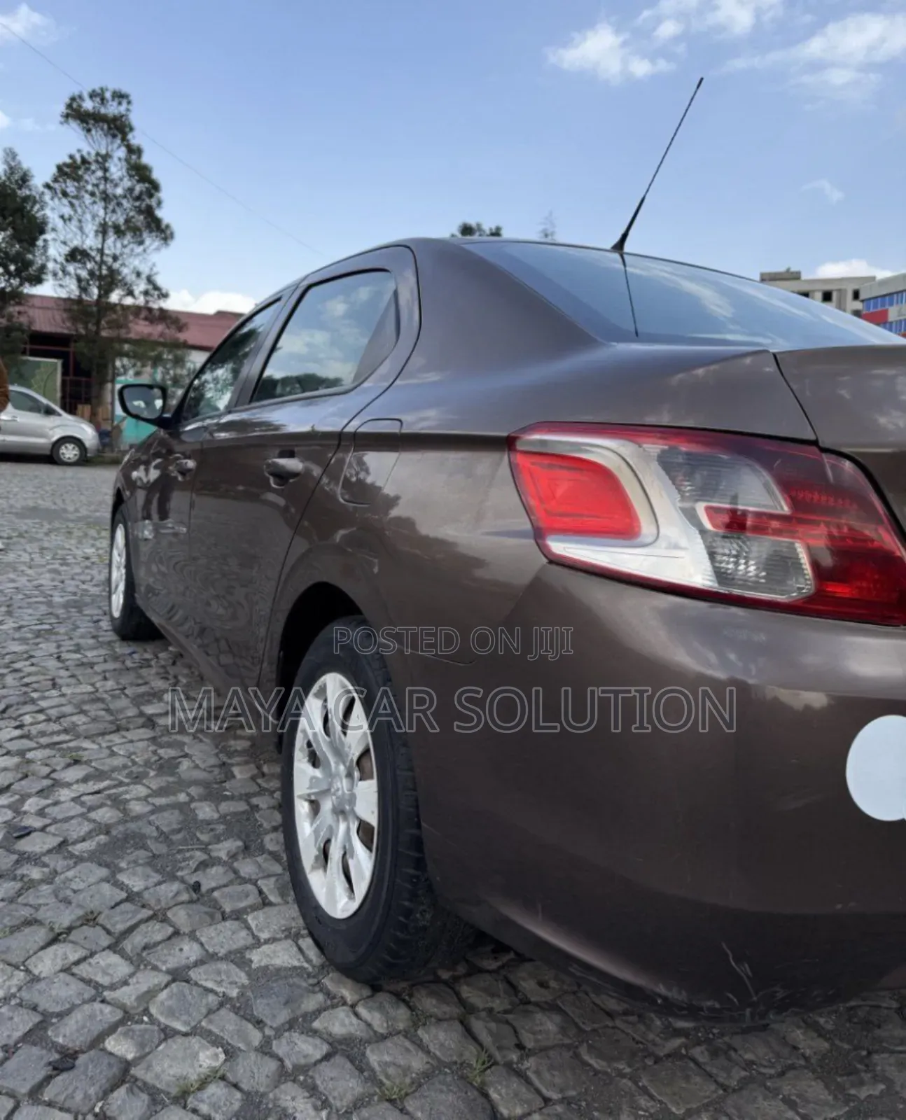 Peugeot 301 2014 Brown