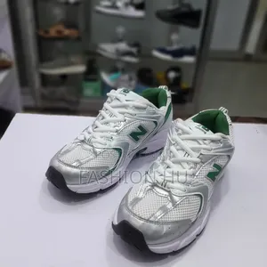 የቬትናም ጫማ የሴት 38