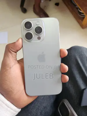 Photo - Apple iPhone 15 Pro 256 GB Silver