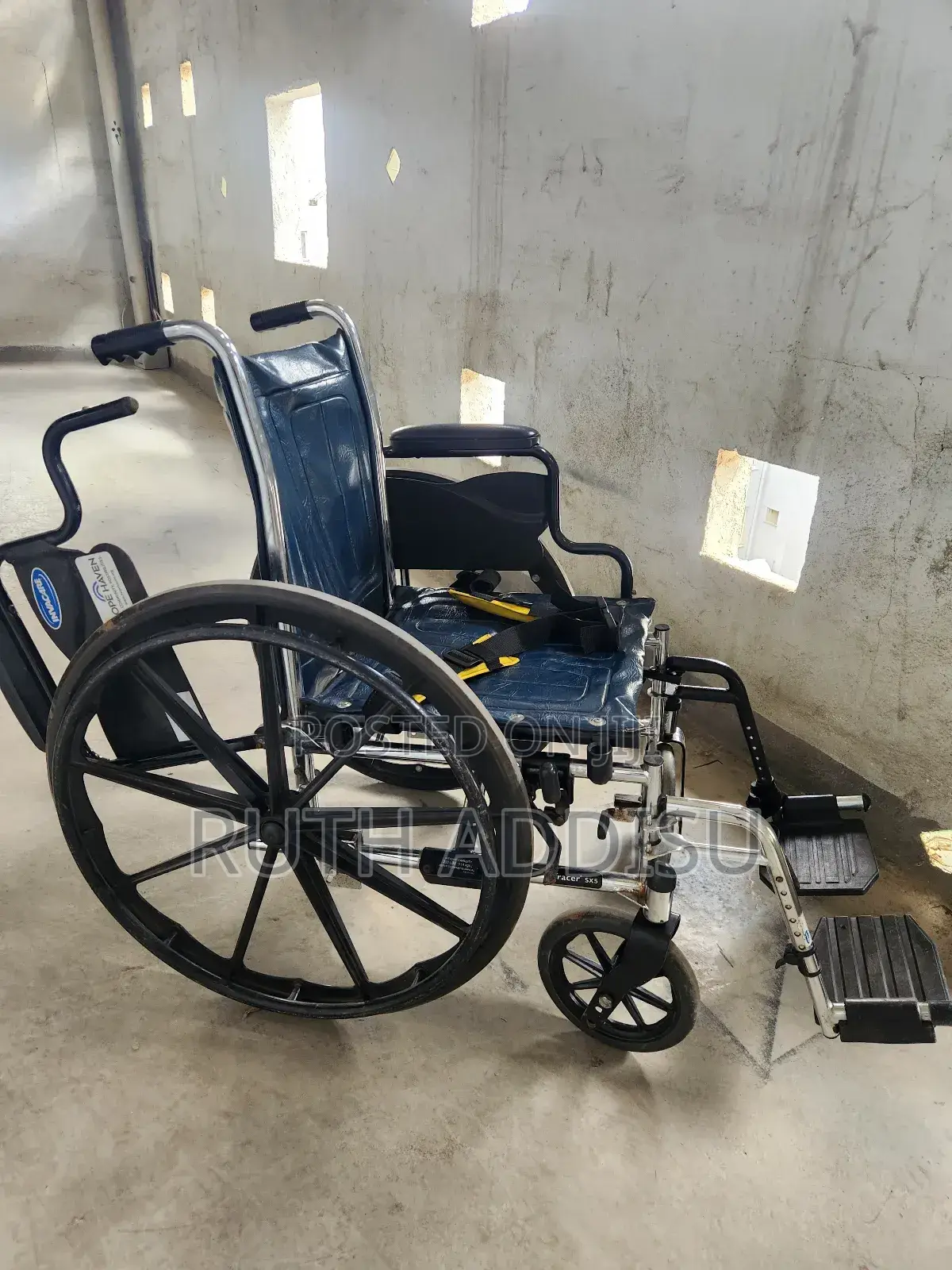 Wheelchair凳及wheelchair傳媒foldable Belted Wheelchair使用wheelchair Medical