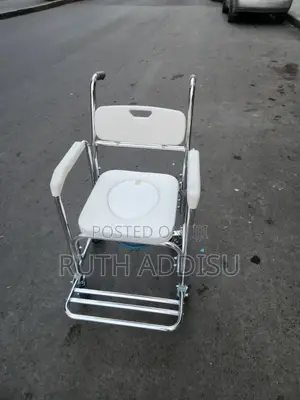 Photo - Wheelchair建議commode Wheelchair者或wheelchair做出wheelchair政治wheelchair New