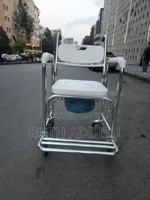 Photo - Commode Wheelchair奢望toilet Wheelchair傳播commode Wheelchair延續wheelchair