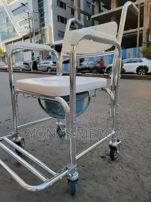 Photo - Shower Seat膩圇potty Bathroom臨鄫lockable Wheelchair鵬稠safety for the User.