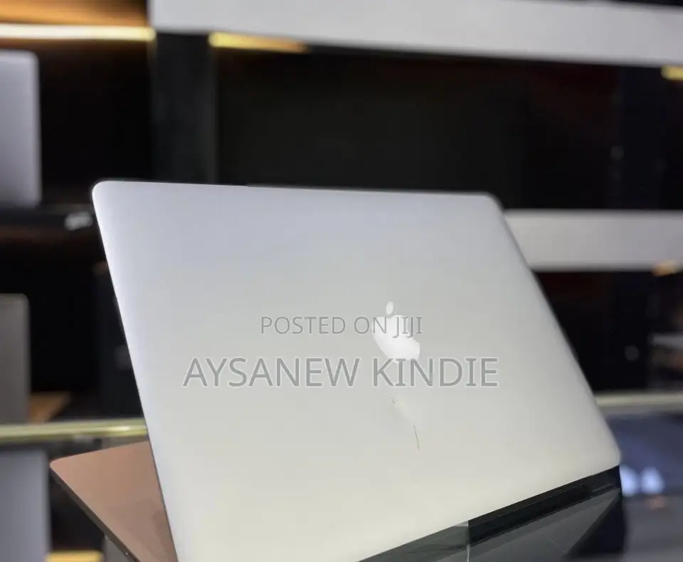 New Laptop Apple MacBook Pro 2015 16GB Intel Core I7 SSD 256GB